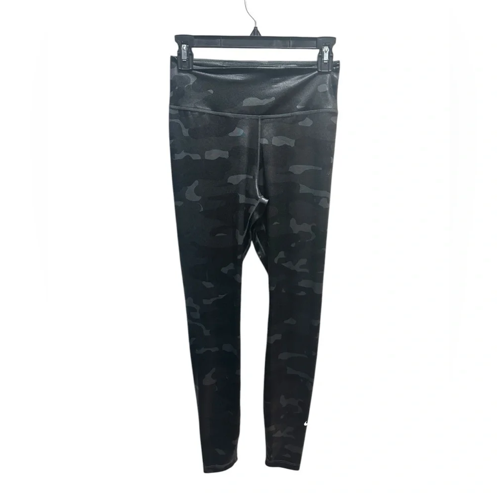Nike Dri-fit shimmer gray and black Camo Print Leggings - Picture 6 of 8